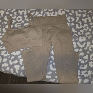 NWOT Zyia seamless leggings and bra